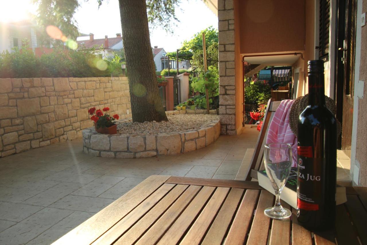 Apartments Eva Umag Exterior photo