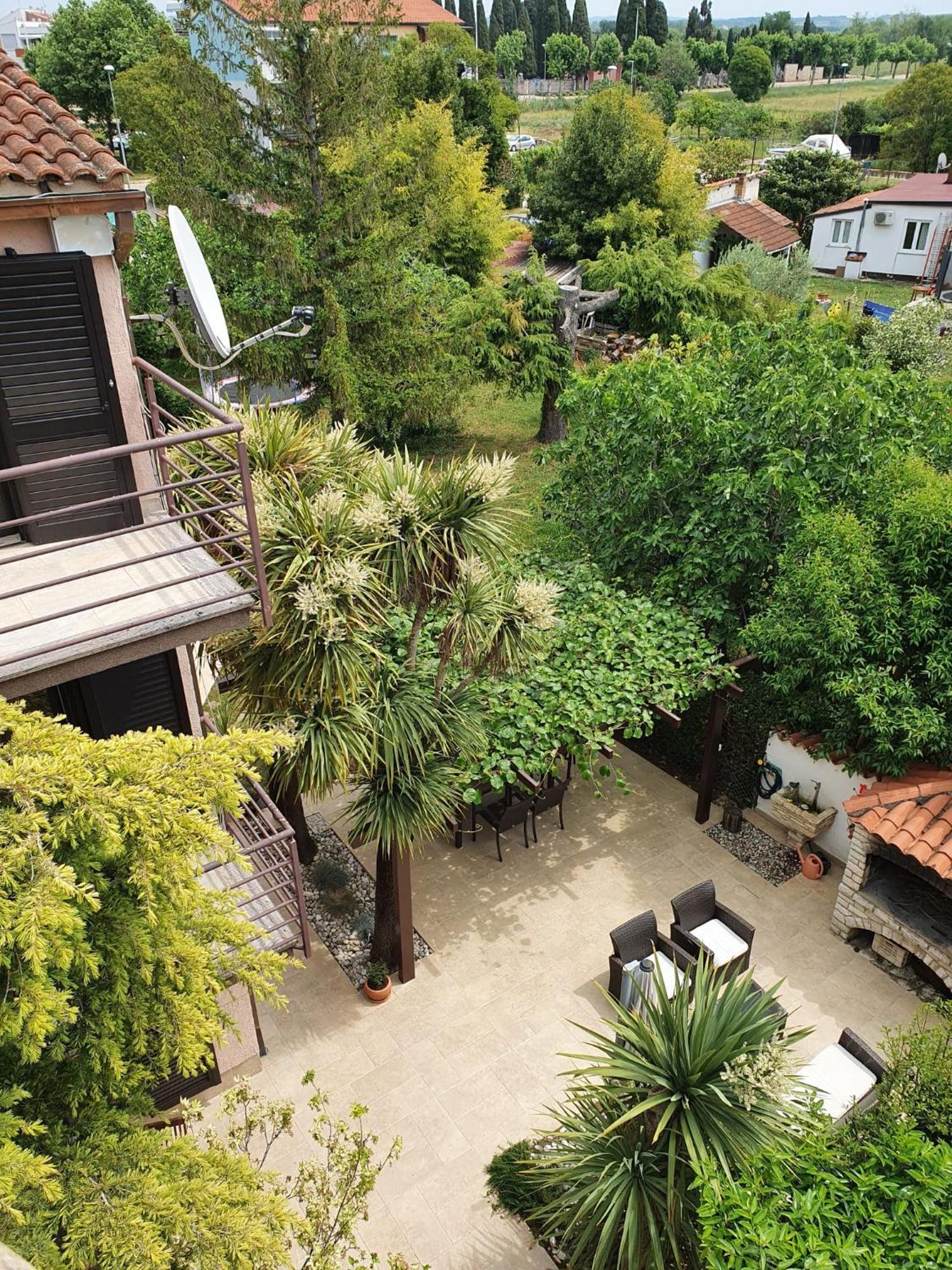 Apartments Eva Umag Exterior photo